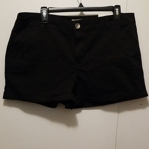 SO black cuffed shorts sz 17
